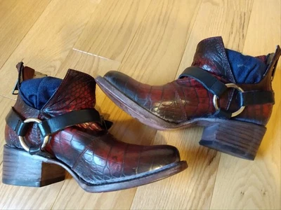 Freebird by Steven Truce Womens Size 6 Leather Square Toe Open Sided Ankle Boots - Image 1 of 4