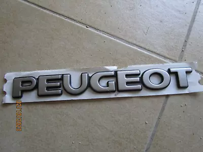 Insigne Pour Peugeot Des Annees 90 / 2000 • 12€