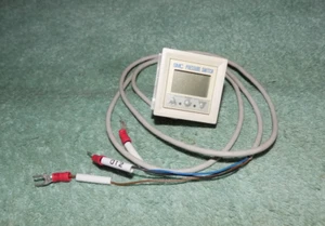 New SMC ZSE4B-01-25 Digital Pressure Switch -101 KPa Max Pressure 12-24 VDC - Picture 1 of 4
