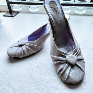 ZAPATOS MULES TALLA 8 GAMUZA SUAVE SIN ESPALDA PUNTA REDONDA TACÓN BAJO por CONNI hechos en Italia - Imagen 1 de 11