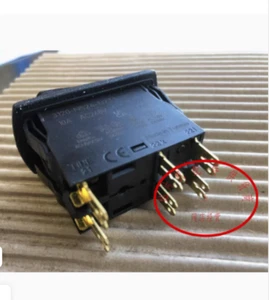 Interruptor 1PC E-T-A ETA 3120-N524-N7T1-W01D 6 pines 2 posiciones 10A AC240V DC50V - Imagen 1 de 2