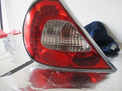 2004 2005 2006 2007 2008 2009 Jaguar XJ8 XJR Vanden Plas DRIVER Tail Light Shiny - Image 1 of 4