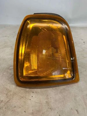 Used Driving Light fits: 2003 Ford Ranger Fog-Driving lower valance mounted Grad - Image 1 of 4