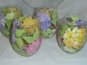HAND PAINTED PINK YELLOW PURPLE HYDRANGEA SET/4 STEMLESS WINEUSA FLORAL GOBLET - Picture 1 of 2