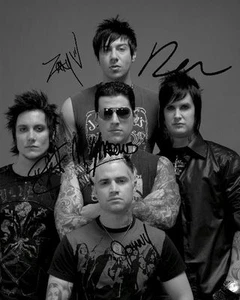 Avenged Sevenfold Group Signed 8X10 Photo Rp Rev James Sullivan M. Shadows - Picture 1 of 1