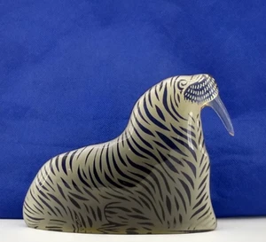 Large Abraham Palatnik Lucite Walrus Figurine Brazil Op Art Animal Brazil 6.75" - Picture 1 of 13