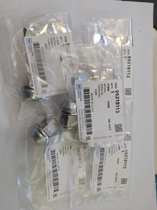 New Genuine GM 95218113 Lug Nuts 5ea - Picture 1 of 5