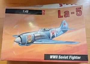De colección Hobbycraft 1589 Lavochkin La-5 Segunda Guerra Mundial Caza Soviético Escala 1/48 CAJA ABIERTA - Imagen 1 de 6