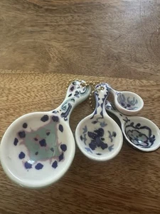 Anthropologie Lilia 4 Measure Up Nesting Measuring Spoons Ceramic. Colorful - Picture 1 of 2