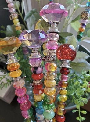 Lote de 6 estacas de jardim de fadas com miçangas / 14 pol. / cores mistas - Imagem 1 de 4