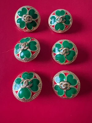 Set of 6  Gold Chanel Buttons with Green Clover & Red Enamel – 20mm - Image 1 of 4
