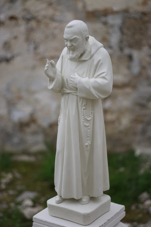 Statua Padre pio altezza 60cm in "cemento" - Immagine 1 di 4
