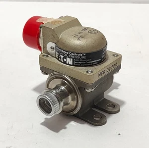 INTERRUPTOR EATON CORPORATION 02750-21SN04-335, PRESIÓN DE ACEITE - Imagen 1 de 7