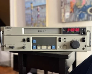 LETTORE VIDEOCASSETTE SONY NTSC SVP-9000 SVHS SUPER VHS - Foto 1 di 4