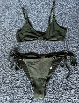 Biquíni American Eagle Aerie verde e dourado novo com etiquetas tamanho pequeno e médio - Imagem 1 de 4