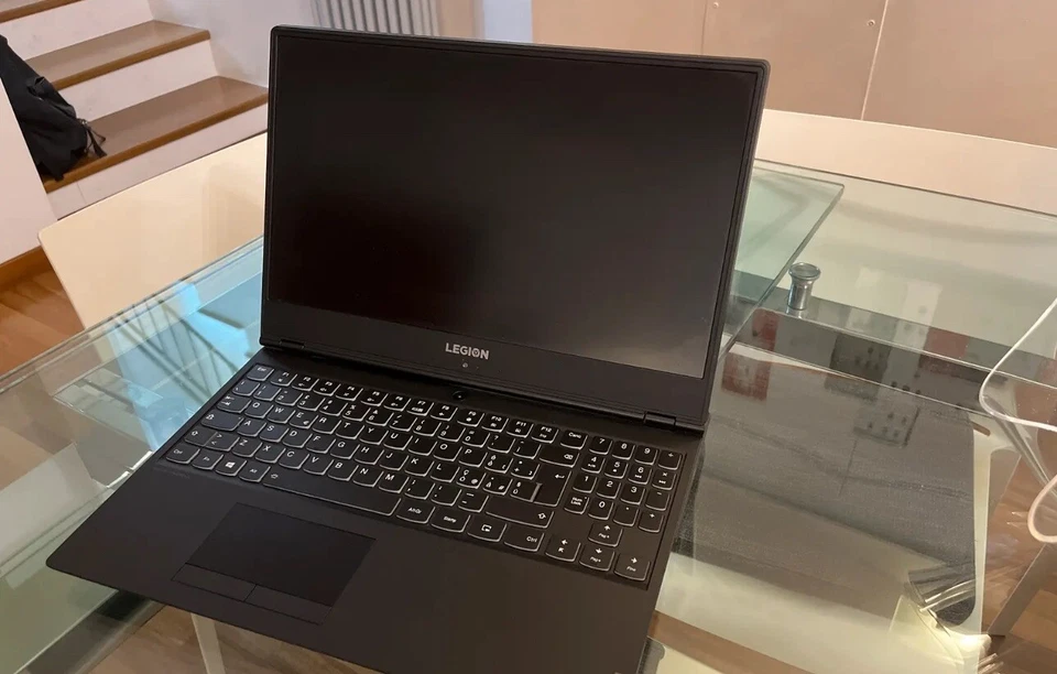 Computer portatile da gaming, Lenovo Legion (Intel core i7-9800, RTX 2060ti) - Immagine 1 di 4