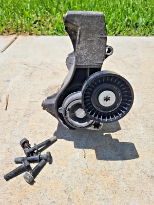 Soporte de compresor de CA BMW Z4 E85 E86 M54 E46 OEM 64557512556 Foto 1 de 4