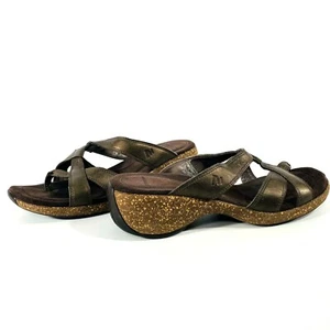 Merrell Sundial Antique Brass Leather Comfort Cork Thong Sandal Womens 8 Perfect - Picture 1 of 10