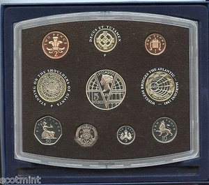 2001 UK ROYAL MINT PROOF SET OF COINS - Picture 1 of 3