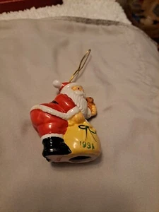 Keramik Weihnachtsmann Christbaumschmuck 1991 gelb Geschenksack Teddybär  - Bild 1 von 6