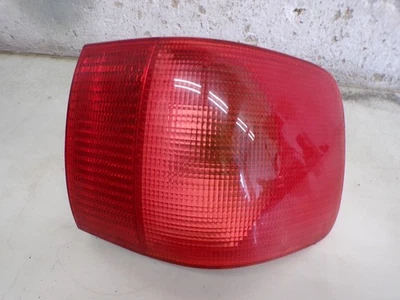 Luce Posteriore Audi 80 B4 Berlina Destra Esterno 8A0945096 522B40 - Immagine 1 di 4
