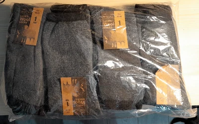 24 PAIRS OF MENS LAMBS WOOL SOCKS ASSORTED PATTERNS SIZE 6-11 WHOLESALE JOB LOT - Image 1 of 4