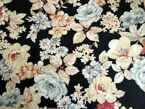 BN  Floral  fabric remnant  63 cm X 150 cm - Picture 1 of 3