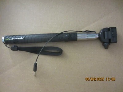 Selfie Stick Quikpod de DigiPower se extiende a 20" de uso con GoPro y Smartphone. Foto 1 de 2