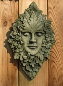Green woman ornament wall decor - Picture 1 of 1