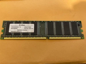 Infineon HYS640320000GU-7-B 32Mx64 SDRAM PC1100U-20330-A1 - Picture 1 of 2