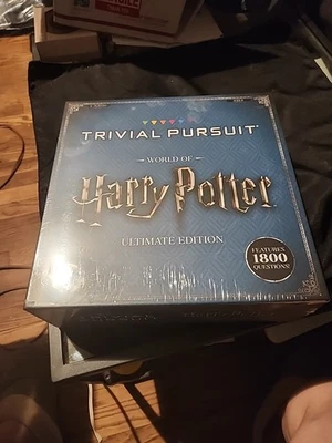 Jogo de tabuleiro USAopoly TP010-430 Trivial Pursuit: World of Harry Potter... - Imagem 1 de 4