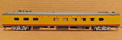 WALTHERS HO MILWAUKEE ROAD HIAWATHA YELLOW SCHEME 48-SEAT DINER CAR 932-9231 NEW - Image 1 of 3