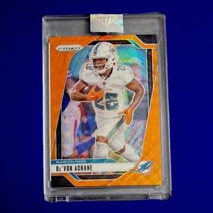 DE'VON ACHANE - 2024 PANINI PRIZM #176 - ORANGE WAVE 28/60 - TRIKOT # MATCH! - Bild 1 von 3