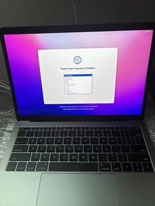 2017 Macbook Pro MPXQ2LL/A 13.3 inch 16 GB RAM 256 GB Space Gray - Picture 1 of 6
