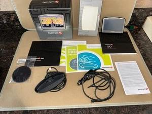 Vintage GPS TomTom GO 720 Portable Car Navigation System Bundle Needs Mount Good - Picture 1 of 9