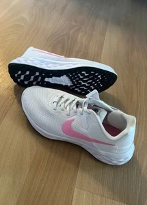 Nike Running Schuhe Damen, Größe 38, Weiß , Top Zustand | Wie Neu - Laufschuhe!! - Bild 1 von 4