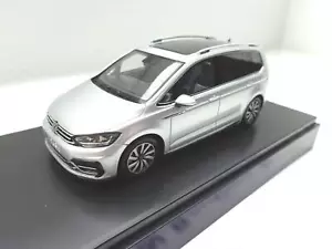 + VOLKSWAGEN VW Touran 2 R-Line Modellauto 1:43 Spark Reflexsilber Sondermodell - Bild 1 von 3