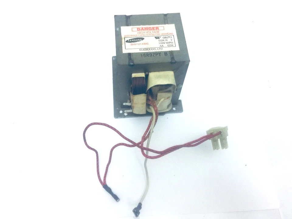 Hotpoint микроволновая печь модель RVM 1535dM2WW высокого напряжения трансформатор P/N 16R9ZPY - Изображение 1 из 4