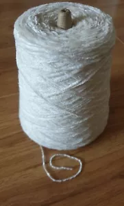 Large heavy cone of White CHENILLE Wool Yarn / 560 grams - Picture 1 of 1