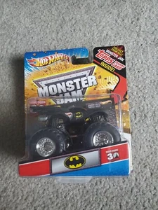 HOT WHEELS Monster Jam BATMAN Truck 1:64 Scale TOPPS Trading Card DC Batmobile  - Picture 1 of 2