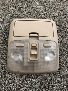 2003-2005 ISUZU AXIOM OVERHEAD CONSOLE DOME LIGHT OEM Tan - Picture 1 of 5