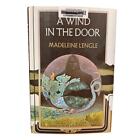 Livre roman vintage 1973 Un vent dans la porte par Madeleine L'Engle