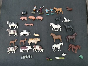 DE COLECCIÓN BRITÁNICOS PLÁSTICO ANIMALES DE GRANJA CABALLOS TOROS VACAS CERDOS GRANJERO ESPANTAPÁJAROS - Imagen 1 de 12