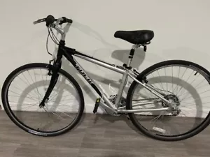 Trek 7000 Bike - Picture 1 of 16