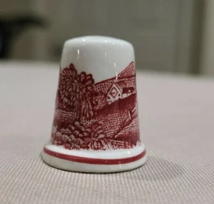 Adams Bone China Collectable Pink Floral Cottage/Farm Scene Thimble England - Bild 1 von 7