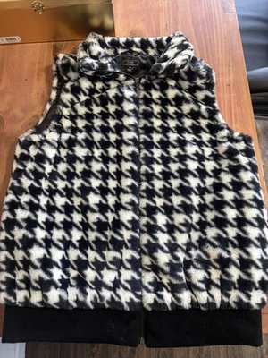 Chaleco forrado de piel sintética Lisa International para mujer cremallera mediana Foto 1 de 4