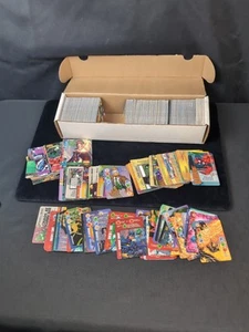 Grande collezione di carte Marvel e DC Overpower 1995 scatola lunga Aprx 800 carte - Foto 1 di 8