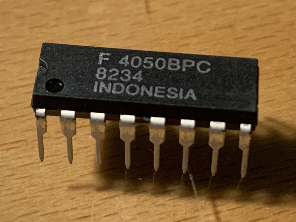  4050BPC - FAIRCHILD IC - Hex non-inverting buffer, DIP-16 - Изображение 1 из 3