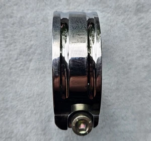 Abrazadera silenciadora Harley V Rod Vrsc Billet (#1) HD # 65271-03 hallazgo raro pero solo #1 - Imagen 1 de 7