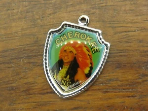 Vintage sterling silver CHEROKEE NORTH CAROLINA STATE TRAVEL SHIELD charm 15-8 - Picture 1 of 1